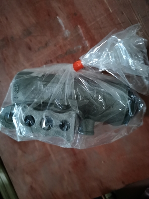 API Katup Pengatur Tekanan Stainless Steel / Baja Karbon Untuk Workover Rig