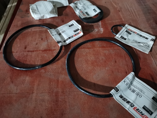 API XJ750 Workover Rig Parts Kit Perbaikan Silinder Kemudi HNBR