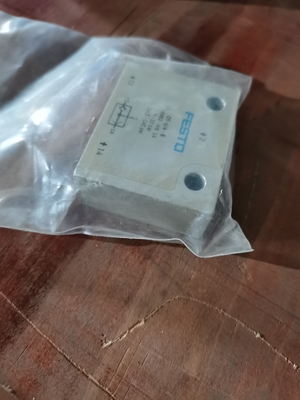 XJ250 XJ650 XJ750 Workover Rig Spare Part Festo Shuttle Valve
