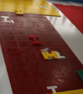 Bahan PU Anti Skid Mat 30mm ZP375 Untuk Pengeboran Rig Meja Rotary