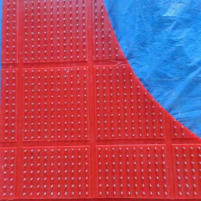 Mat Anti Skid Merah Tipe ZP Rotary Atble 30mm Mat Plastik Non Slip Untuk Rig Pengeboran