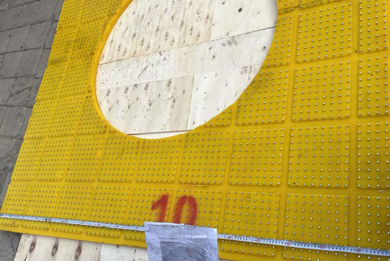 37 1/2 inci Anti Slip Mat Rotary Table Yellow Color 2200MM*1800MM Mat Untuk Pengeboran Lapangan Minyak