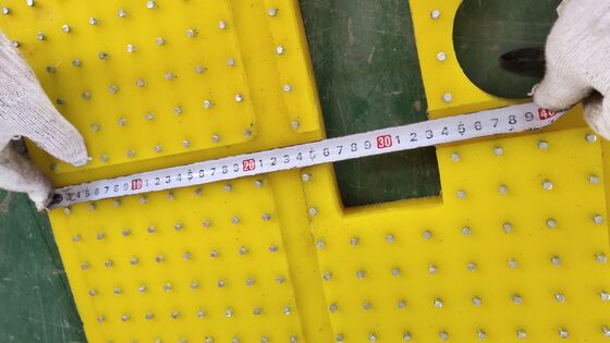 Kerajinan unggulan dengan manufaktur presisi Polyurethane 30mm Ketebalan Meja Rotary Anti slip Mat